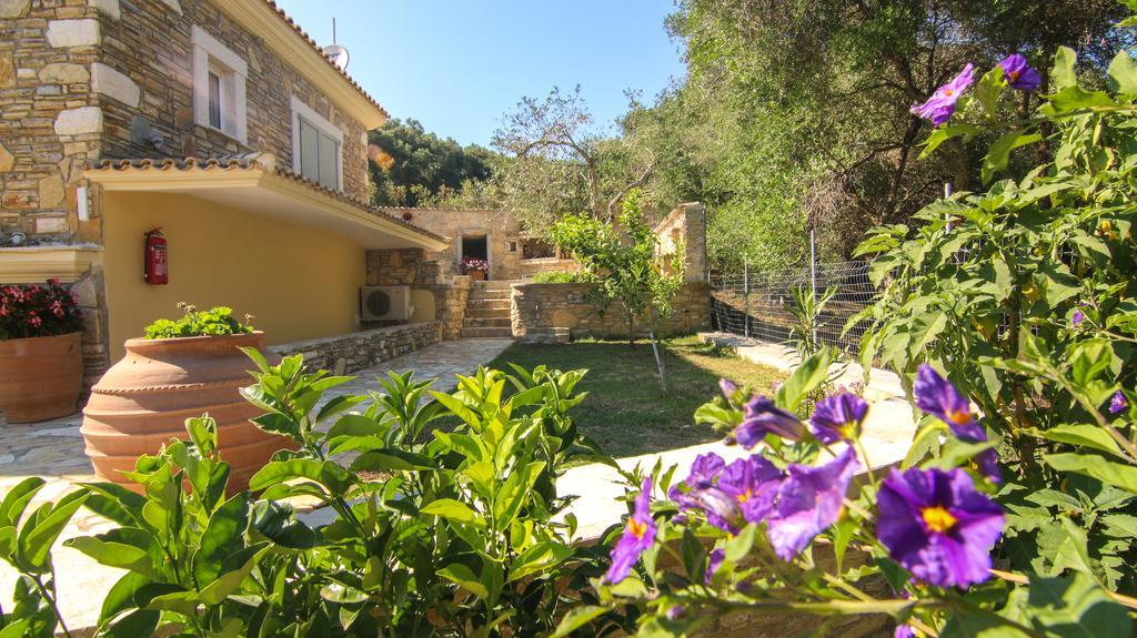 Ellie Holiday home *
